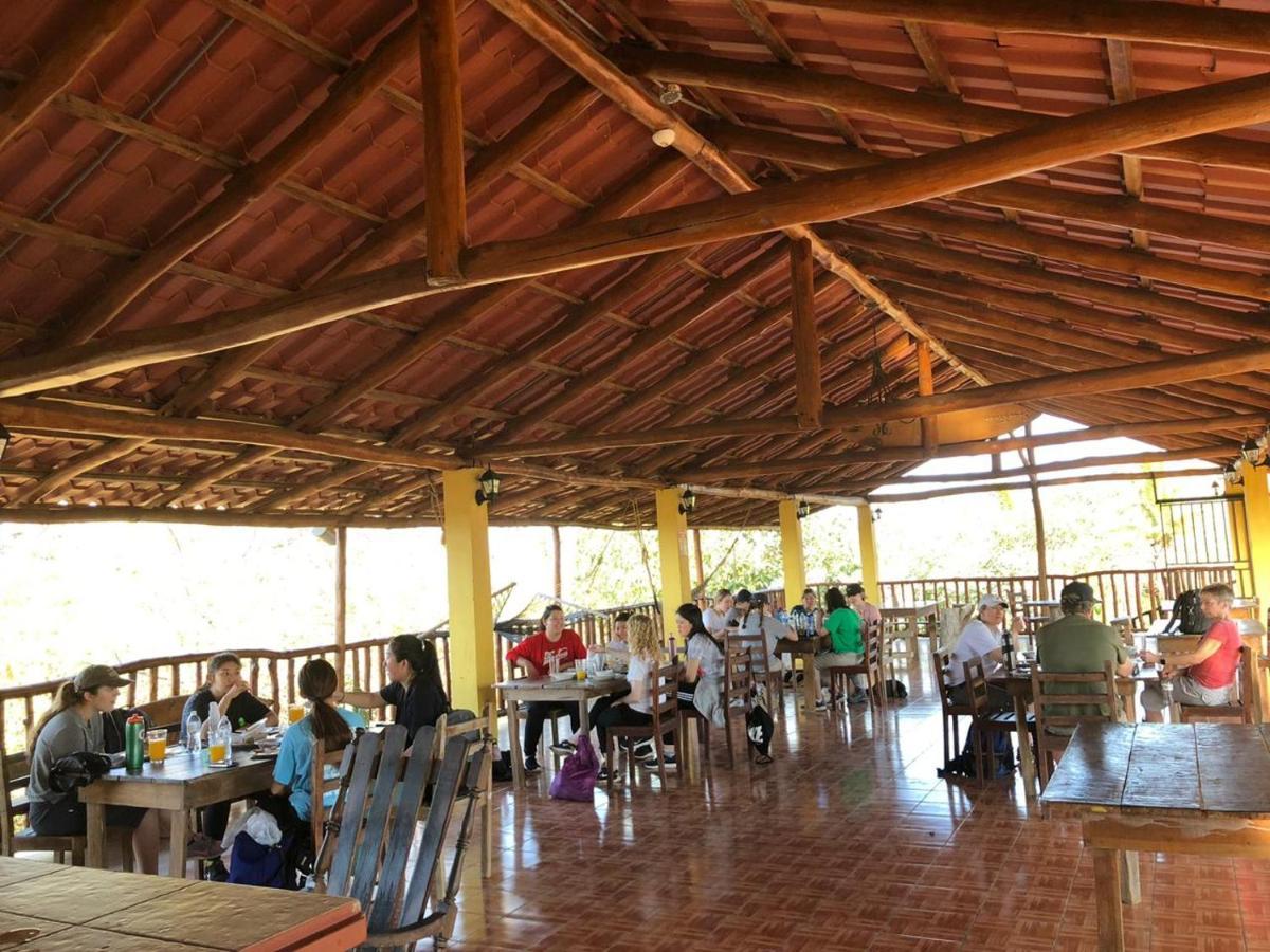 Hotel Georgi Cr Veintisiete de Abril Ngoại thất bức ảnh