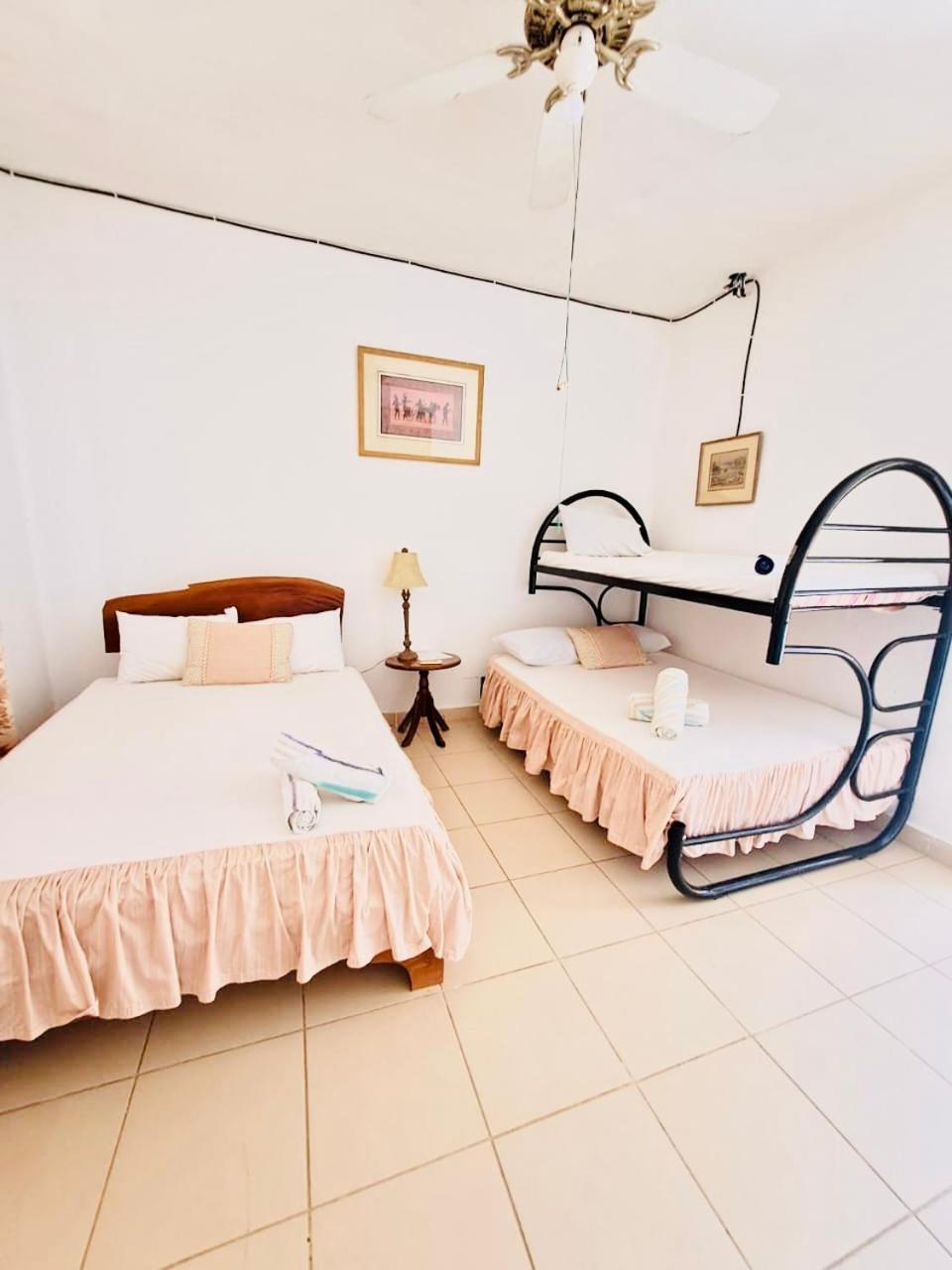 Hotel Georgi Cr Veintisiete de Abril Ngoại thất bức ảnh