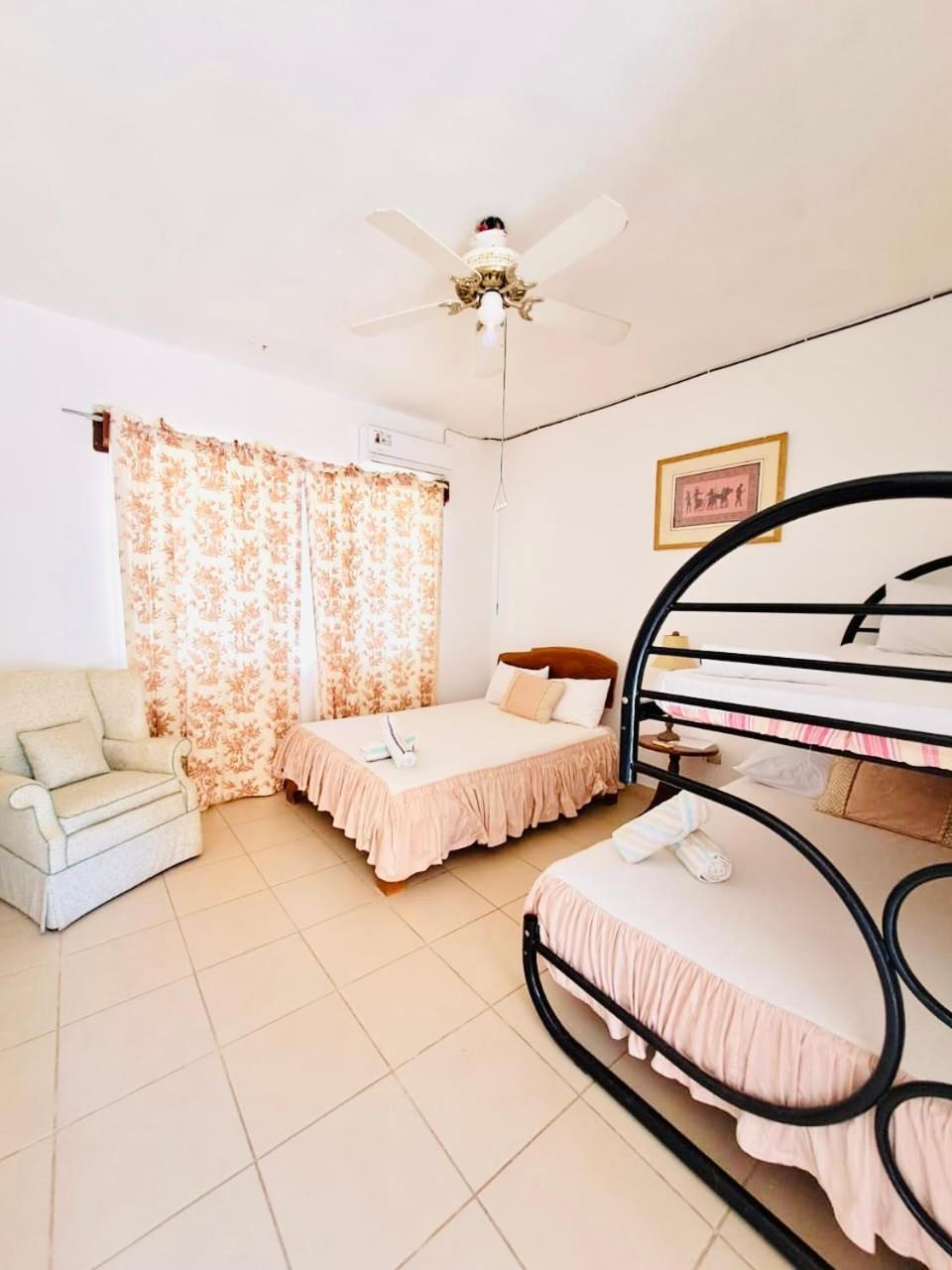 Hotel Georgi Cr Veintisiete de Abril Ngoại thất bức ảnh