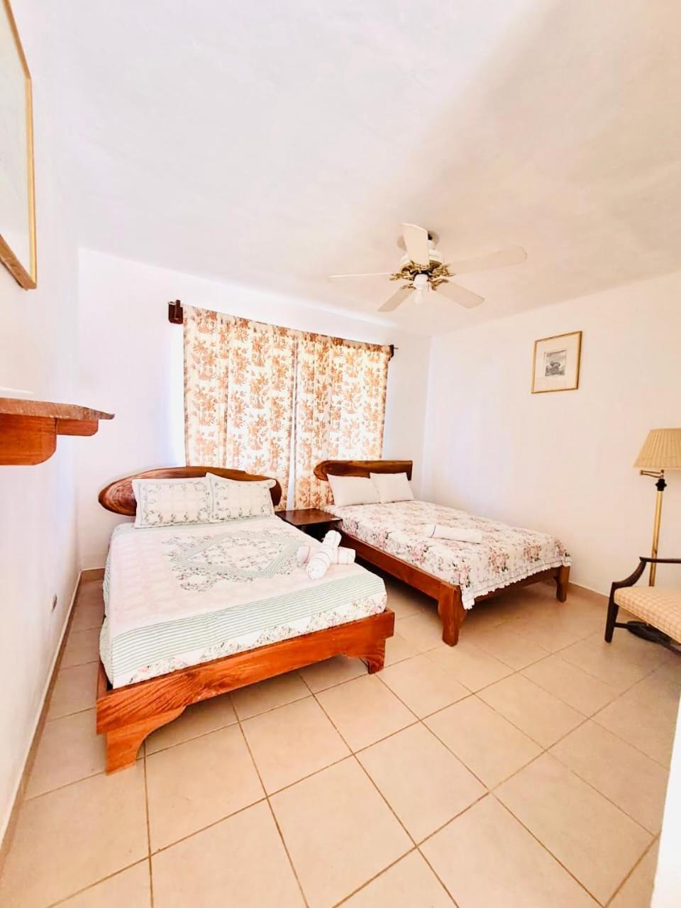 Hotel Georgi Cr Veintisiete de Abril Ngoại thất bức ảnh